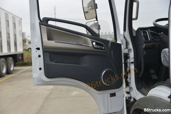 Dongfeng T3 165 hp 4X2(6 wheels) Multi-Function Dust Suppression Truck (China VI) (Haotian Xingyun) Cab (2) | 86Trucks