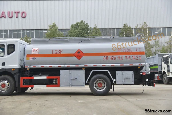 Dongfeng Duolika D9 180 hp 4X2(6 wheels) Oil Tanker (Chufei Brand) Body (2) | 86Trucks