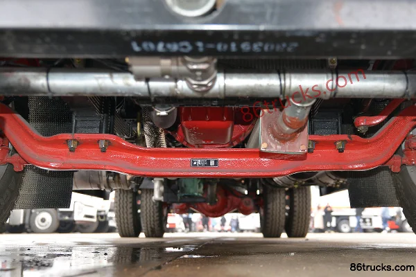 Dongfeng Duolika D9 230 hp 4X2(6 wheels) Green Sprinkler Truck (Chufei Brand) (China VI) Chassis (1) | 86Trucks