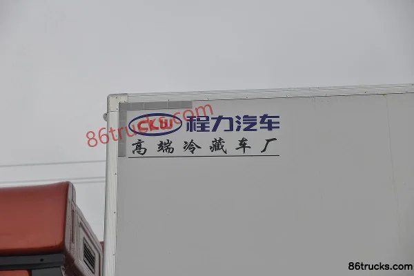 FAW Jiefang J6L 240 hp 4X2(6 wheels) 6.8m Refrigerated Truck (Chengliwei Brand) Body (3) | 86Trucks