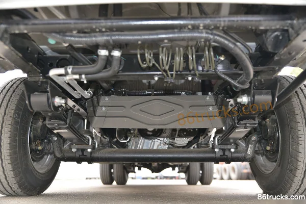 Foton Xiangling M1 116 hp 4X2(6 wheels) 3.12m Refrigerated Truck (Chengliwei Brand) Chassis (1) | 86Trucks