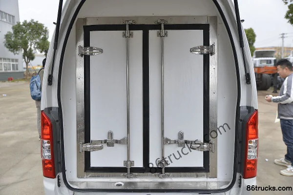 Foton View G7 129 hp 4X2(6 wheels) Refrigerated Truck (Chengliwei Brand) Body (1) | 86Trucks
