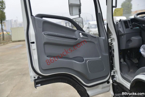JAC Shuailing Q7 160 ch 4X2(6 roues) camion frigorifique 5,175 m Cabine (2) | 86Trucks
