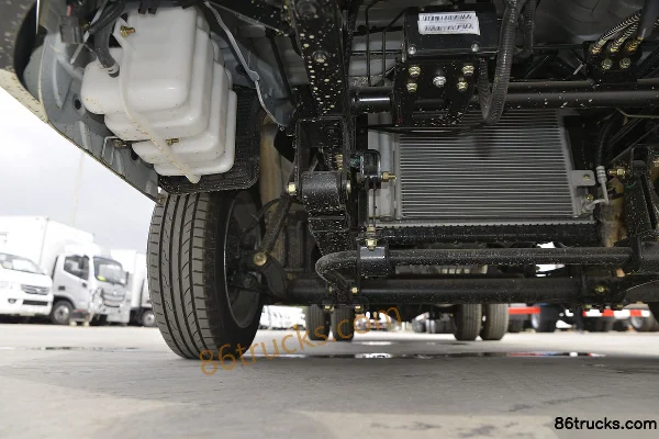 Feidi Auto Ditu GX 112 hp 4X2(6 wheels) 3.5 m Refrigerated Truck Chassis (2) | 86Trucks
