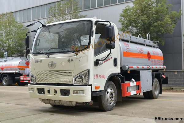 FAW Jiefang J6F 130 ch 4X2(6 roues) camion citerne à carburant (marque Chufei) (China VI) Extérieur (3) | 86Trucks