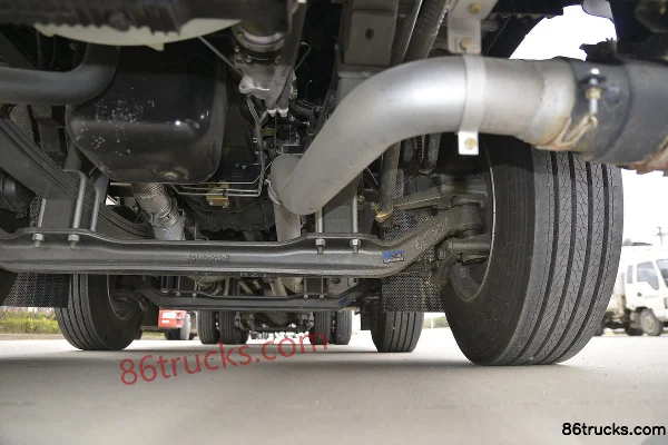Sinotruk Sitrak C5H 350hp 8X4(12 wheels) gas cylinder transport truck (Chufei brand)(China VI) Chassis (3) | 86Trucks