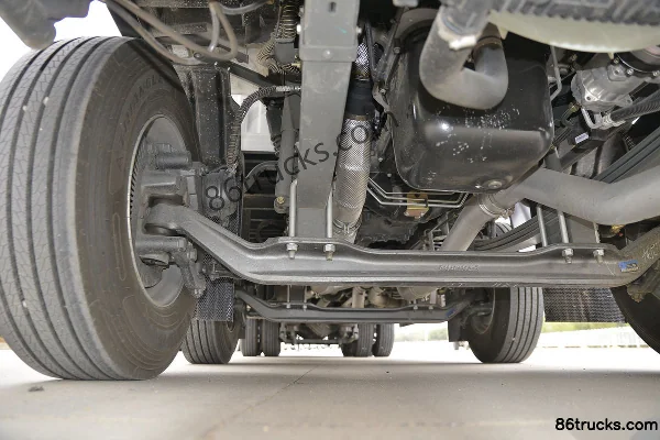 Sinotruk Sitrak C5H 350hp 8X4(12 wheels) gas cylinder transport truck (Chufei brand)(China VI) Chassis (2) | 86Trucks