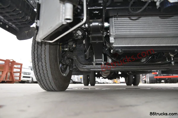 JAC Junling V5 130hp 4X2(6 wheels) 4.015m refrigerated truck (Chengliwei brand) Chassis (2) | 86Trucks
