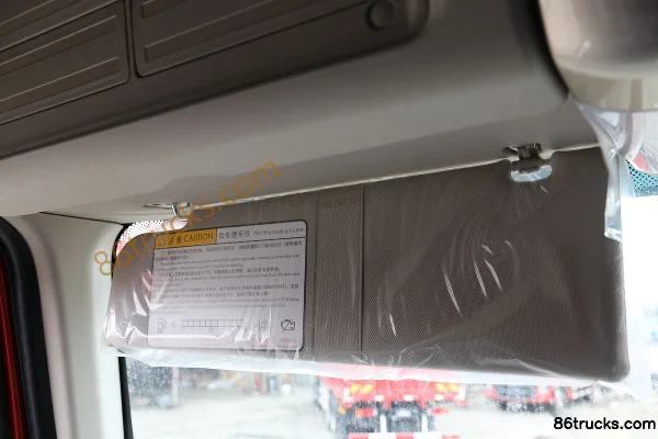 Dongfeng Liuqi Chenglong H5 medium truck 260 hp 4X2(6 wheels) 6.8m cage cargo truck Body (2) | 86Trucks