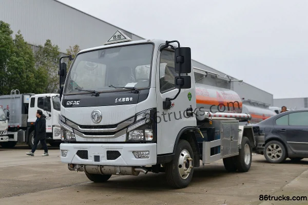 Dongfeng Duolika D5 115 hp 4X2(6 wheels) fuel tanker truck (Chufei brand) (China VI) Exterior (3) | 86Trucks