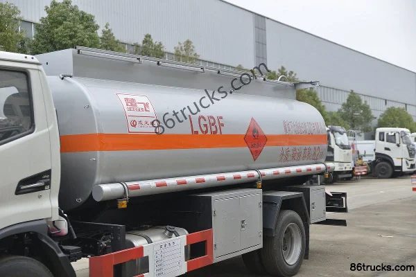 JAC Junling V7 163 hp 4X2(6 wheels) fuel tanker truck (Chufei brand) (China VI) Body (1) | 86Trucks