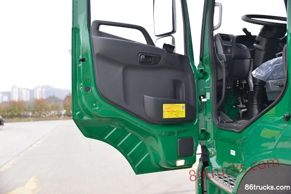 Dongfeng Commercial Vehicle Tianlong VL camion lourd 385ch 4X2(6 roues) tracteur routier Cabine (2) | 86Trucks