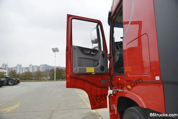 Dongfeng Commercial Vehicle Tianlong Flagship KX 600 ch 6X4(10 roues) tracteur routier Cabine (1) | 86Trucks