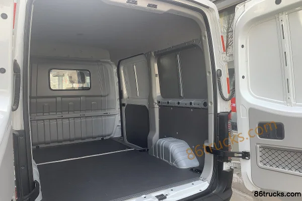 JAC Sunray 5 Series 2021 Star Logistics 127hp 3-Seat 2.0T Diesel Panel Van Chassis (2) | 86Trucks
