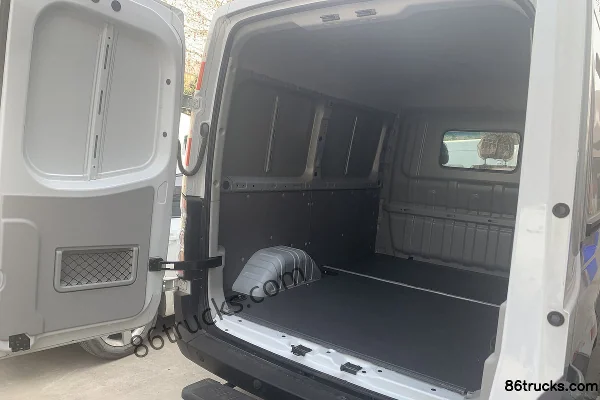 JAC Sunray 5 Series 2021 Star Logistics 127hp 3-Seat 2.0T Diesel Panel Van Chassis (1) | 86Trucks