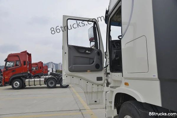 Dongfeng Commercial Vehicle Tianlong Flagship KX 2021 Model 520 hp 6X4(10 wheels) Dangerous Goods Tractor Truck Cab (1) | 86Trucks