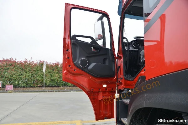 Dongfeng Commercial Vehicle Tianlong KL Heavy Truck 520 hp 6X4(10 wheels) Tractor Truck Cab (1) | 86Trucks