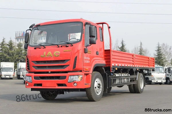 JAC Dewos Q9 195 hp 4X2(6 wheels) 6.78m Single Row Flatbed Cargo Truck (China VI) Exterior (3) | 86Trucks