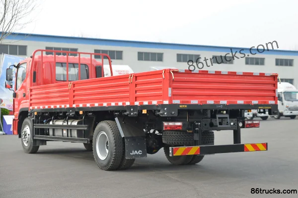 JAC Dewos Q9 195 hp 4X2(6 wheels) 6.78m Single Row Flatbed Cargo Truck (China VI) Body (2) | 86Trucks