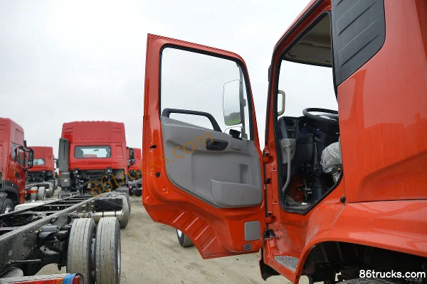 Dongfeng Commercial Vehicle Tianjin camion moyen 220 ch 4X2(6 roues) 5 m camion benne Cabine (1) | 86Trucks