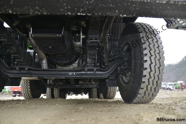 Dongfeng Commercial Vehicle Tianlong KC Heavy Truck 350hp 8X4(12 wheels) 6m dump truck (flat top) Chassis (3) | 86Trucks