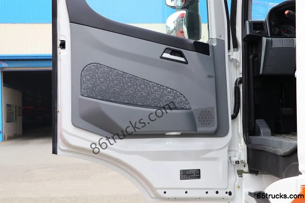 Beiben V3ET Heavy Truck Elite 460hp 6X4(10 wheels) LNG Hazardous Materials Tractor Truck (China VI) Cab (3) | 86Trucks