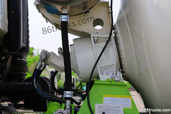 Foton Auman GTL 360hp 8X4(12 wheels) 7.7m³ concrete mixer truck (Laisa brand) (China VI) Body (2) | 86Trucks