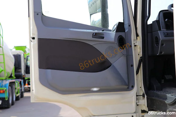 Foton Auman GTL 430 hp 8X4(12 wheels) L9 56m Concrete Pump Truck (Leisa Brand) Cab (2) | 86Trucks