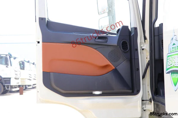 Foton AumanEST 470 hp 8X4(12 wheels) L10 58m Concrete Pump Truck (Loxa Brand) Cab (2) | 86Trucks