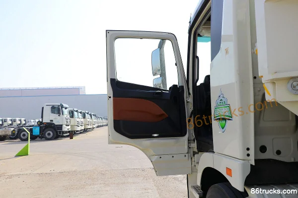 Foton AumanEST 470 hp 8X4(12 wheels) L10 58m Concrete Pump Truck (Loxa Brand) Cab (1) | 86Trucks