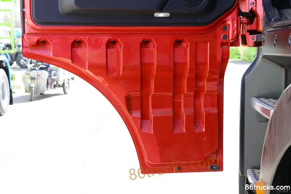 Sinotruk Sitrak G7 heavy truck 540 hp 6X4(10 wheels) 6m dump truck Cab (3) | 86Trucks