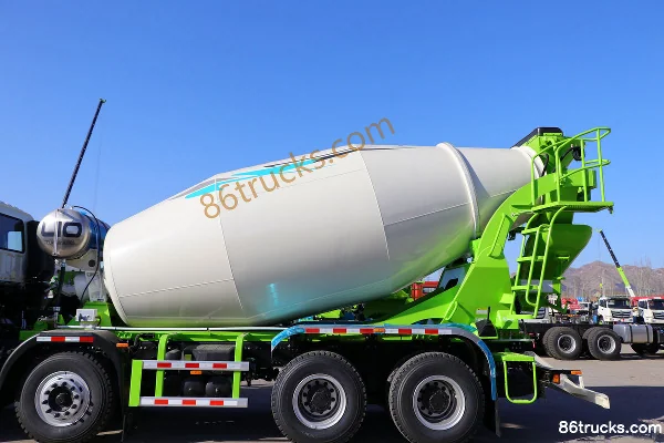 Foton Auman ETX 340 ch 8X4(12 roues) 7,87 m³ camion malaxeur (marque Loxa) Carrosserie (2) | 86Trucks