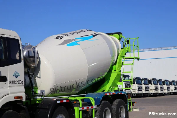 Foton Auman ETX 340 ch 8X4(12 roues) 7,87 m³ camion malaxeur (marque Loxa) Carrosserie (1) | 86Trucks