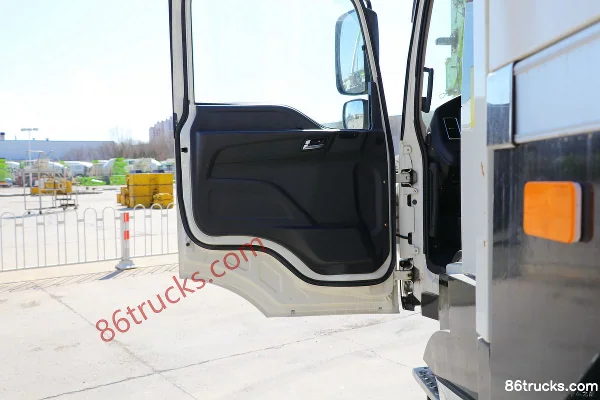 Loxa Heavy Machinery 90 Ton Truck Crane (China VI)(90X7(178 wheels)) Cab (1) | 86Trucks