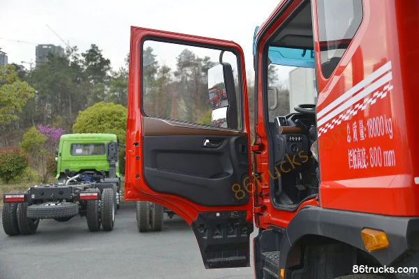 Dongfeng DV5 200 ch 4X2(6 roues) camion benne 4,5 m (China VI) Cabine (1) | 86Trucks
