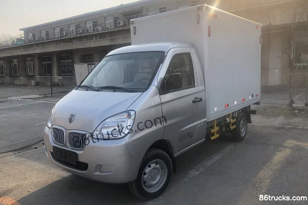 Jinbei T10 version 2021 85 ch 4X2(6 roues) 1,2 L essence 2,62 m micro camion fourgon simple cabine (China VI) Extérieur (2) | 86Trucks