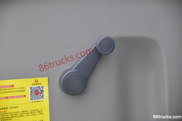 Dongfeng Commercial Vehicle Tianjin VR 185 hp 4X2(6 wheels) Compressed Garbage Truck (Zhonglian Brand) (China VI) Cab (3) | 86Trucks