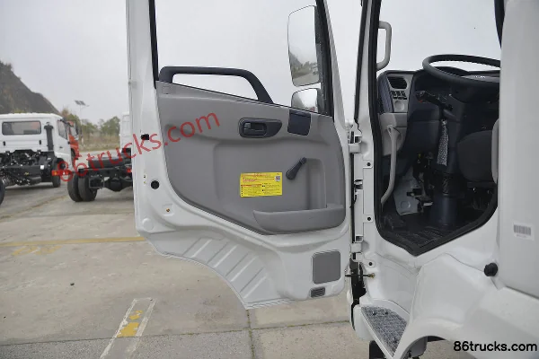 Dongfeng Commercial Vehicle Tianjin VR 185 hp 4X2(6 wheels) Compressed Garbage Truck (Zhonglian Brand) (China VI) Cab (2) | 86Trucks