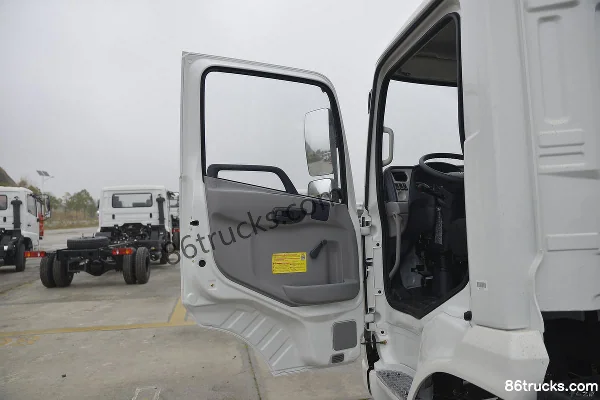 Dongfeng Commercial Vehicle Tianjin VR 185 hp 4X2(6 wheels) Compressed Garbage Truck (Zhonglian Brand) (China VI) Cab (1) | 86Trucks