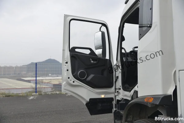 Dongfeng Commercial Vehicle Tianjin KR 4X2(6 wheels) Electric Sweeper Truck (Zhonglian Brand) (ZBH5180TXSEQABEV) Cab (1) | 86Trucks