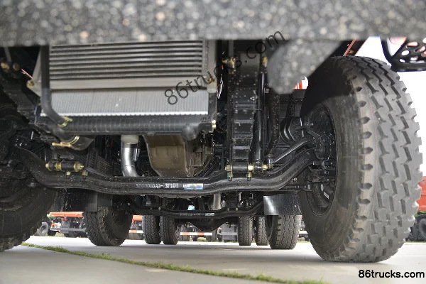 Dayun F6 Heavy Truck 220 hp 6X2(8 wheels) 4.8 m dump truck Chassis (3) | 86Trucks