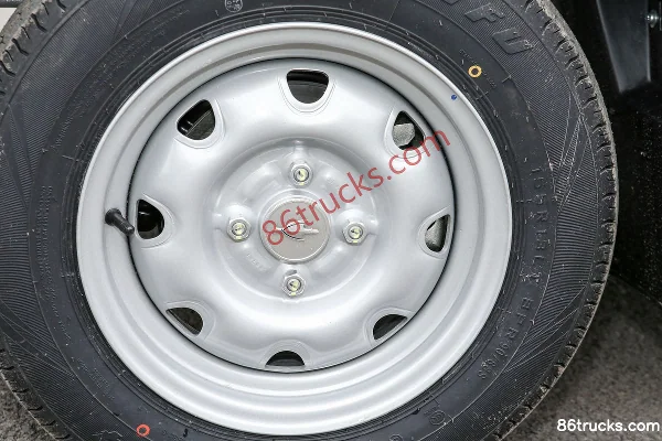 Jinbei T10 2021 Standard Edition 85hp 4X2(6 wheels) 1.2L Gasoline 2.5m Single Row Flatbed Mini Truck (China VI) Chassis (2) | 86Trucks