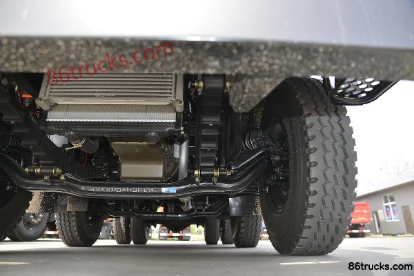 Dayun Fengdu 220hp 6X2(8 wheels) 4.8m dump truck Chassis (3) | 86Trucks