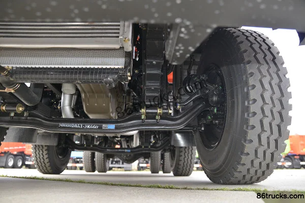 Dayun Zhisheng 220hp 6X2(8 wheels) 4.8m dump truck Chassis (3) | 86Trucks