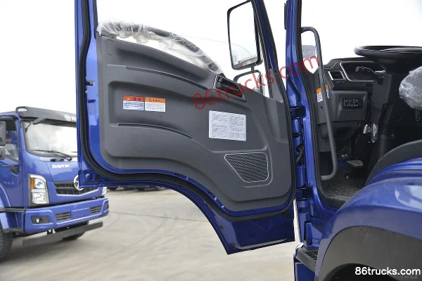 Dayun Zhisheng Medium Truck 180 hp 4X4(6 wheels) 4.6 m dump truck Cab (2) | 86Trucks