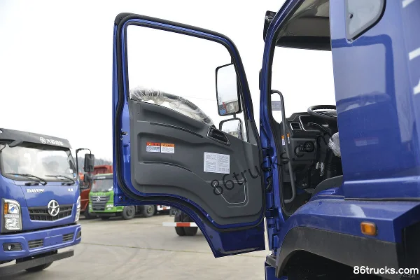 Dayun Zhisheng Medium Truck 180 hp 4X4(6 wheels) 4.6 m dump truck Cab (1) | 86Trucks