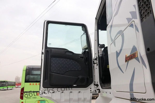 Sinotruk Sitrak G7 Heavy Truck 430 hp 4X2(6 wheels) Tractor Truck Cab (1) | 86Trucks