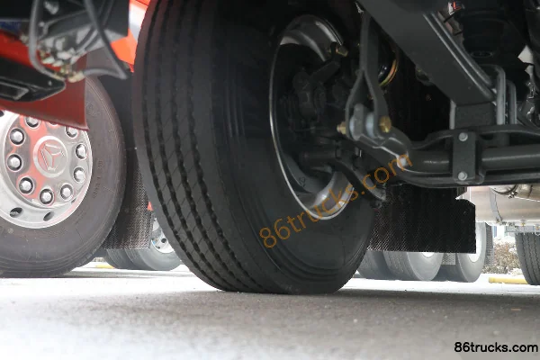 Sinotruk Sitrak G7 tracteur routier 440 ch 6X4(10 roues) LNG (China VI) (pont arrière MCY12BGS) Châssis (1) | 86Trucks