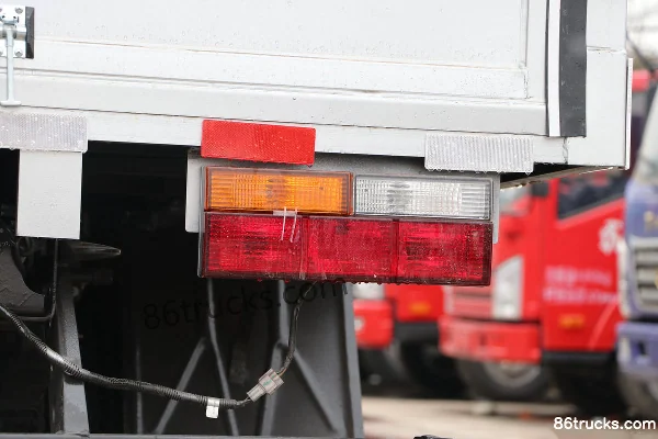 SHACMAN Light Truck Delong K3000 130 ch 4X2(6 roues) Camion porteur léger 4,18 m fourgon cabine simple Carrosserie (3) | 86Trucks