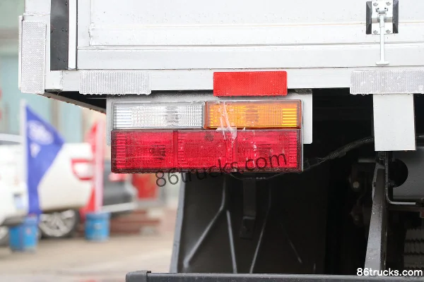 SHACMAN Light Truck Delong K3000 130 ch 4X2(6 roues) Camion porteur léger 4,18 m fourgon cabine simple Carrosserie (2) | 86Trucks